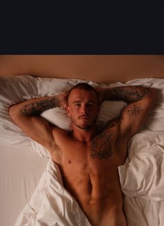 Teddy - Acompañantes masculino in Dubai Photo 7 of 7