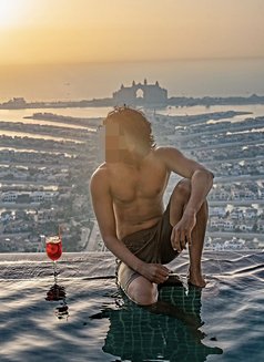 Teddy 🧸 - Male escort in Abu Dhabi Photo 2 of 6