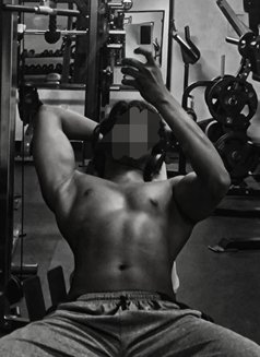 Teddy 🧸 - Male escort in Abu Dhabi Photo 4 of 6