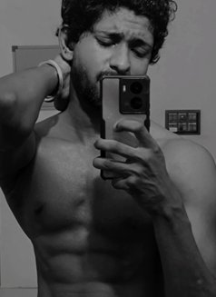 Teddy 🧸🧿 - Male escort in Dubai Photo 8 of 8