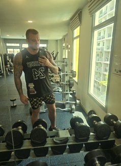 Teddy UK - Acompañantes masculino in Pattaya Photo 11 of 11