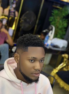 Teddy Vee - Male escort in Abuja Photo 4 of 5