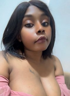 Tee African Girl - puta in Noida Photo 9 of 9