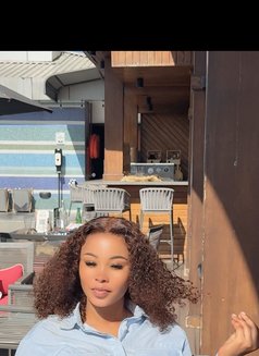 Tee Tiana - masseuse in Nairobi Photo 4 of 7