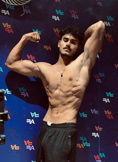 Teen Ager - Male escort in New Delhi Photo 1 of 6