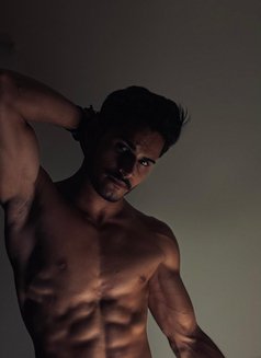 Teen Ager - Male escort in New Delhi Photo 3 of 6