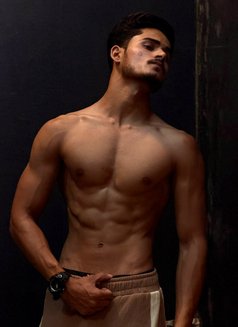 Teen Ager - Male escort in New Delhi Photo 5 of 6