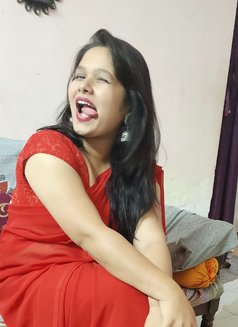 Teen Bhabhi - puta in Chandigarh Photo 3 of 5