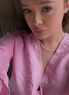 Teen Camila Baby Face - puta in Dubai Photo 3 of 7