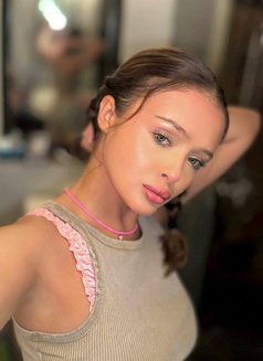 Teen Camila Baby Face - puta in Dubai Photo 6 of 7