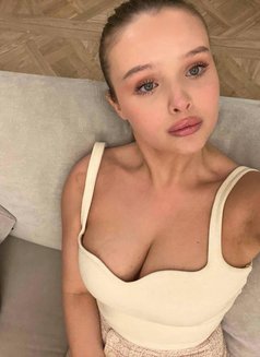 Teen Camila Baby Face - escort in Dubai Photo 12 of 16