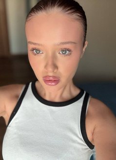 Teen Camila Baby Face - escort in Dubai Photo 15 of 16