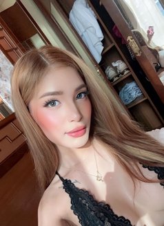 Teen Hottie Latina Girl Ara - puta in Manila Photo 18 of 20