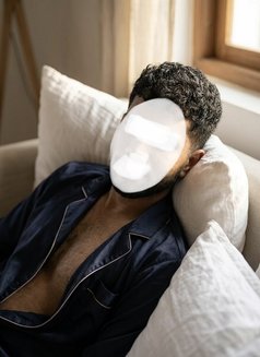 Teen Kinkster - Male escort in Colombo Photo 2 of 4