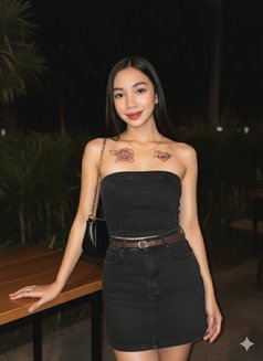 Teen Star Rose Cam/meet - Transsexual escort in Manila Photo 7 of 10