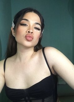 Teen TS fantasy - Acompañantes transexual in Manila Photo 9 of 12