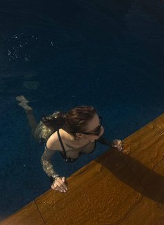 Teen Young Angel Vikki - puta in Dubai Photo 13 of 20