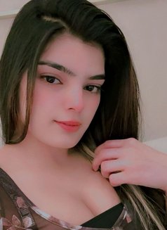 Teena - puta in Abu Dhabi Photo 1 of 2