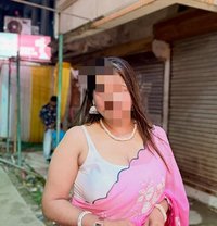 Bhabhi cam - escort in Mumbai