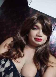 Teena - Transsexual escort in Mumbai Photo 10 of 11