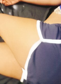 Teena - escort in Colombo Photo 1 of 4