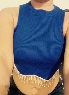 Teena - escort in Colombo Photo 2 of 4