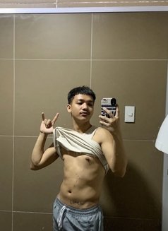 Teenage_boy - Male escort in Manila Photo 2 of 3