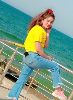 Teenage Sara Khan - escort in Muscat Photo 4 of 5