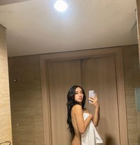 TEENEGER GOOD SUCKING YOUR DICK - Transsexual escort in Bali