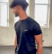Tehan Perera 22 Old - Male escort in Colombo