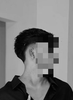 Tehan Perera 23 Old - Male escort in Colombo Photo 4 of 5