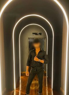 Tehan Perera 23 Old - Male escort in Colombo Photo 1 of 7