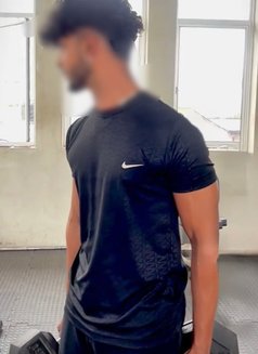Tehan Perera 23 Old - Male escort in Colombo Photo 2 of 10