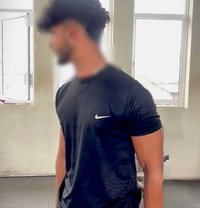 Tehan Perera 23 Old - Male escort in Colombo