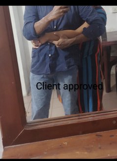 Methik hirun 23 Old | 𝗩𝗲𝗿𝗶𝗳𝗶𝗲𝗱 - Acompañantes masculino in Colombo Photo 3 of 3