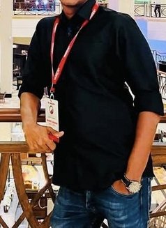 Tehan, Sugar Daddy for Young Girls - Male escort in Colombo Photo 3 of 3