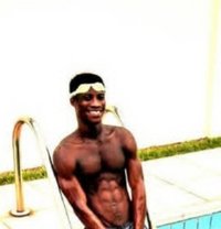 Tehuty - Male adult performer in Accra