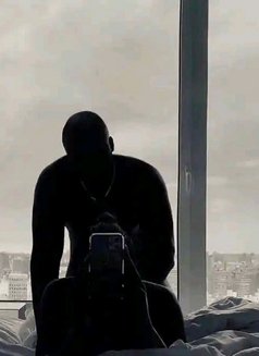 Tehuty - Male adult performer in Accra Photo 4 of 5