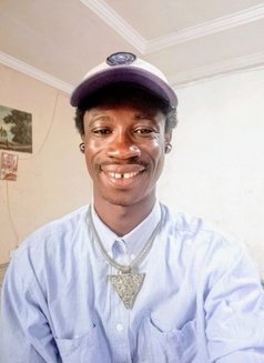 Tehuty - Male adult performer in Accra Photo 5 of 5