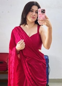 Tejal in Kochi - escort in Kochi Photo 1 of 2