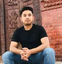 Tek Khatri - Acompañantes masculino in Kathmandu