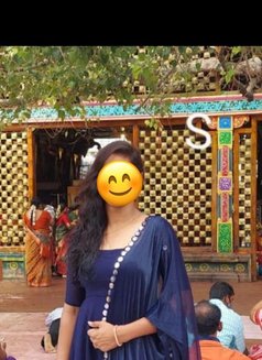 South Indian girl in DxD - puta in Dubai Photo 2 of 5