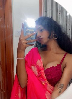 Telugu girl vip service cam & real meet - puta in Hyderabad Photo 5 of 5