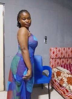 Tema - escort in Dakar Photo 2 of 3