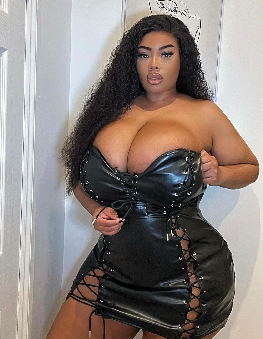 Plus size bondage gear