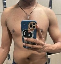 Temporary Partner - Acompañantes masculino in Mumbai