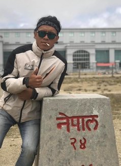 Ten Z - Acompañantes masculino in Kathmandu Photo 1 of 1
