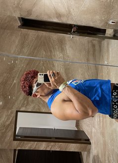 Tenz - Acompañantes masculino in Bangalore Photo 2 of 4