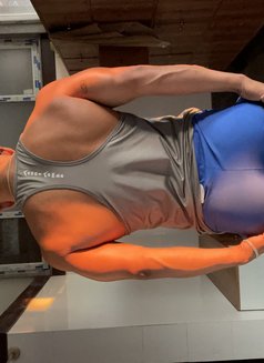 Tenz - Acompañantes masculino in Bangalore Photo 7 of 8