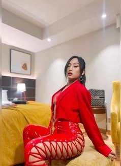 Tenzin sexy/classy and smooth.Cam/Real - Transsexual escort in New Delhi Photo 13 of 26